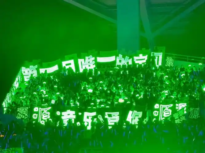 王源绿海##罗伯特 tfboys已经解散了