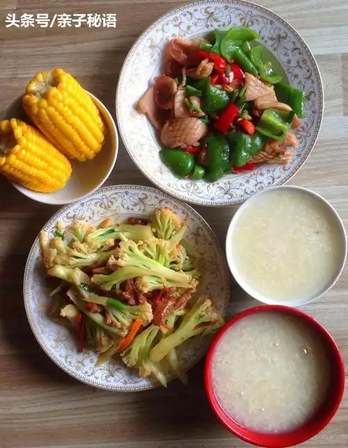 晒晒一个普通家庭三口之家的幸福饭菜