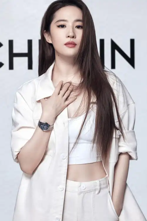 刘亦菲##天梭全球品牌代言人刘亦菲#【刘亦菲天梭2023广告花絮高清