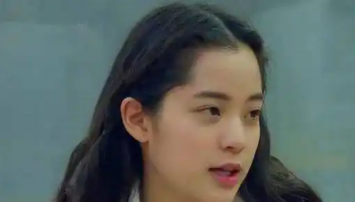 原创辍学混娱乐圈的欧阳娜娜未来能成为一个真正的演员吗