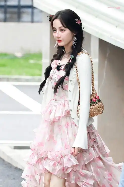 迪丽热巴##迪丽热巴枭起青壤