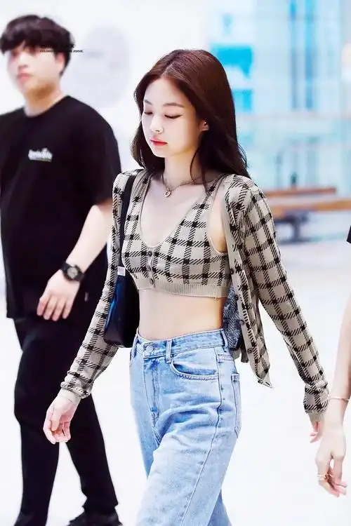 jennie金珍妮的一些穿搭与私服持更