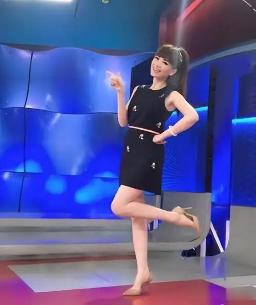 东方卫视万蒂妮:曝光2次离婚,还带女儿净身出户,本人正面答复