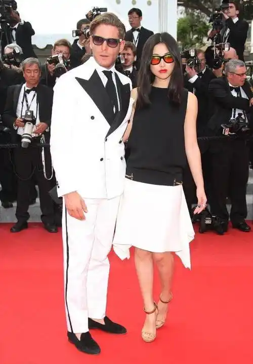 朱珠宣布结婚13天后有喜 她差点成尤文老板娘(图)_消息_拉波·埃尔坎