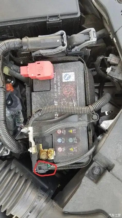 【图】十代雅阁如何拔电瓶负极_雅阁论坛_汽车之家论坛