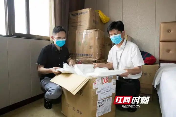 抗疫手记盛立新超长待机毫不松懈筑牢外防输入坚固堡垒