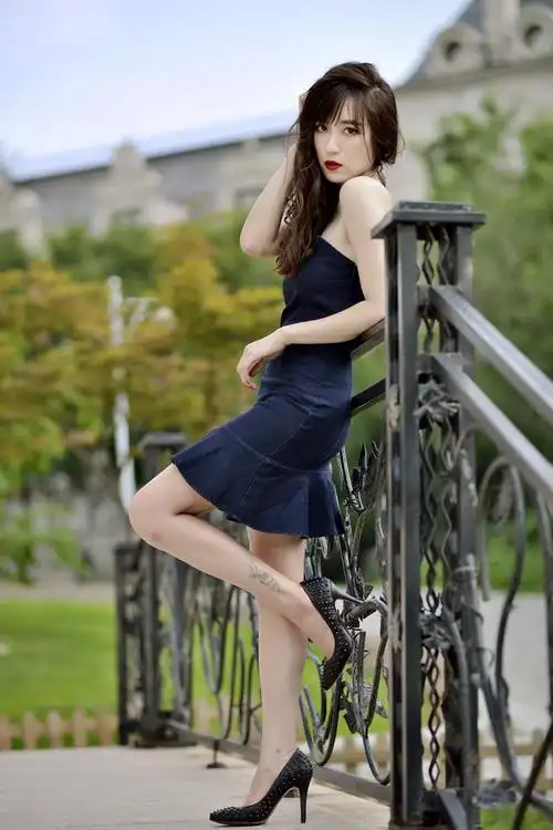 夏季清凉冷艳美女酒庄写真 俏皮诱人风情万种(一)