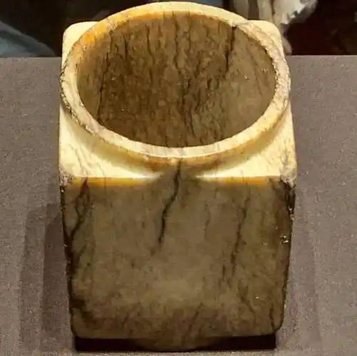 周倜分享三星堆遗址博物馆玉石中篇_三星堆博物馆_中国文物学会_玉器