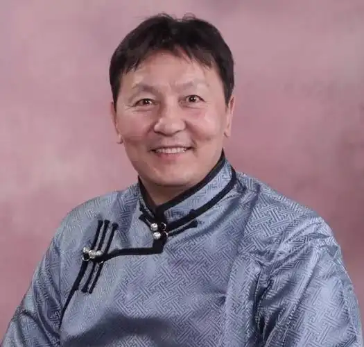 走进奥运会的蒙医第一人——乌日根桑格先生 荣获蒙古国总统颁发的