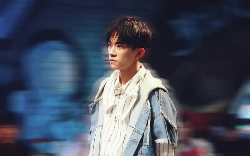 【易烊千玺】这就是街舞 开场舞