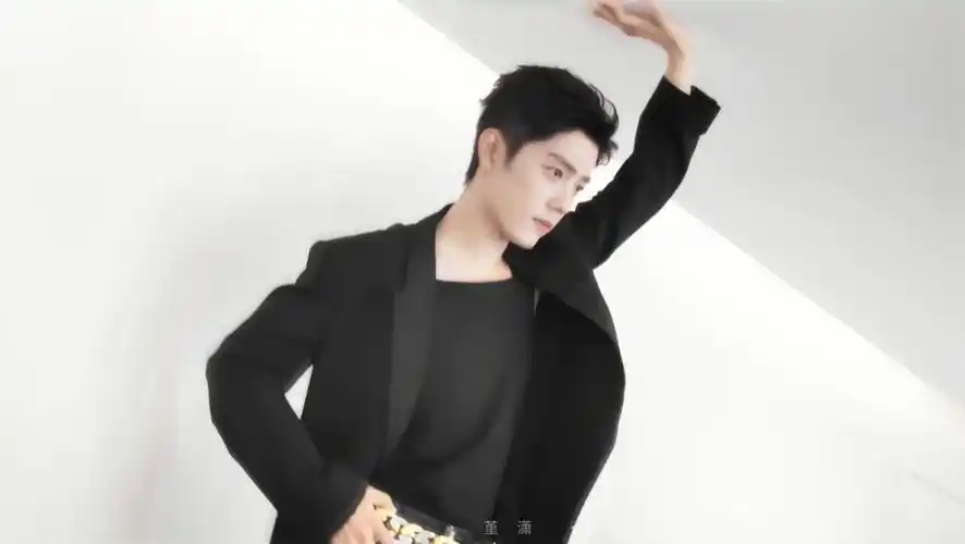 肖战2021北京卫视春晚 210212 - 高清图片,堆糖,美图壁纸兴趣社区