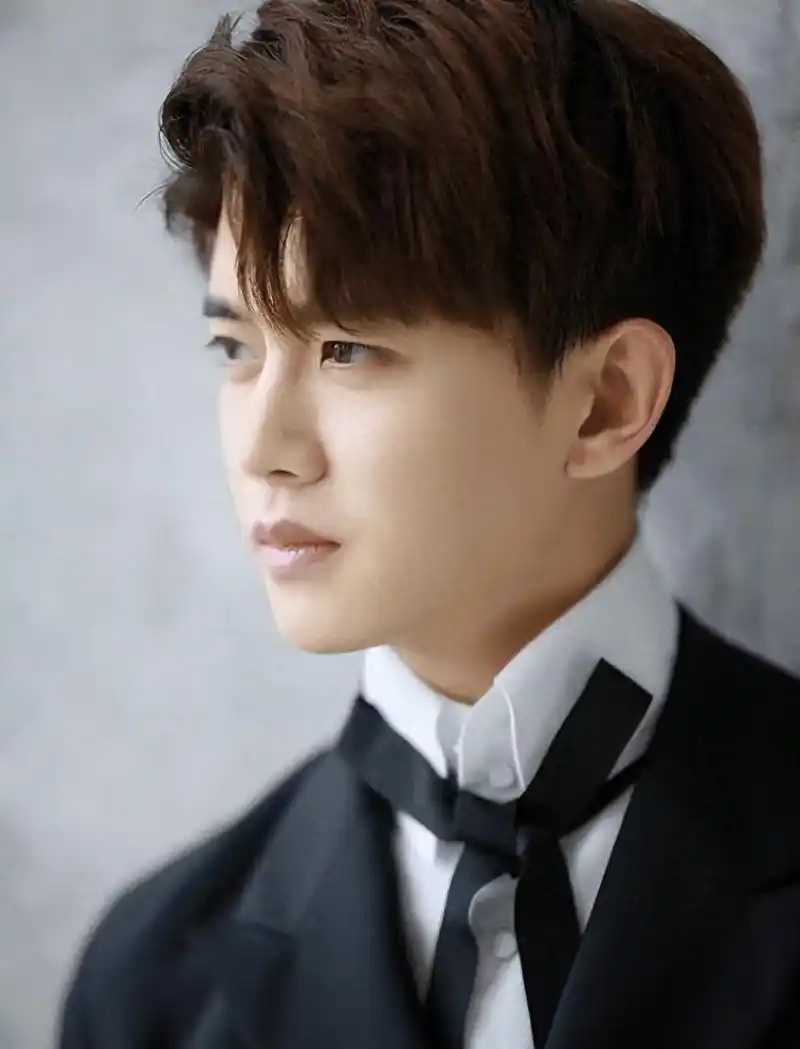 任嘉伦的妻子聂欢丈夫成名背后有艰辛我在家做全职太太也幸福