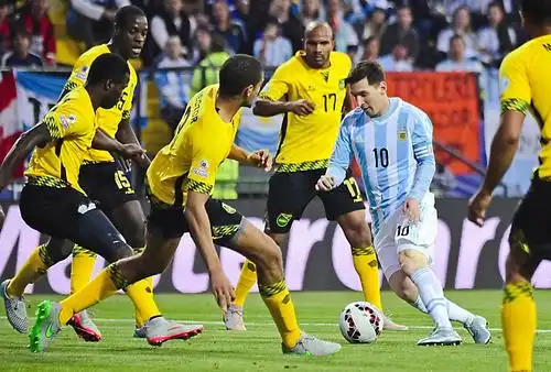 金杯赛2场赛事瓜德罗普vs牙买加苏里南vs哥斯达黎加