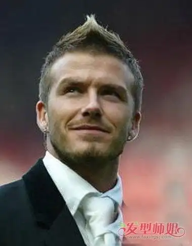 什么季节适合剃莫西干头 腮帮子大剃超短发造型(2)_发型师姐