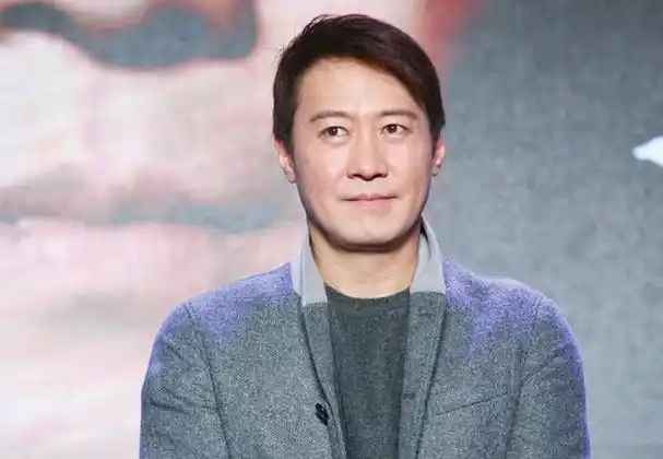 万万想不到!57岁黎明重登高光时刻,以意想不到的方式口碑爆棚!