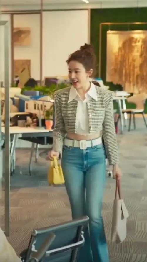 刘亦菲新剧牛仔裤穿搭
