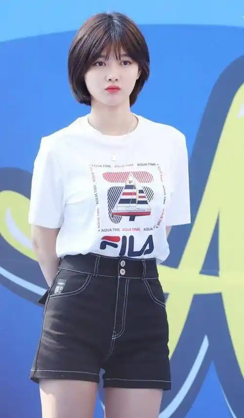 初二女生留什么短发好看?