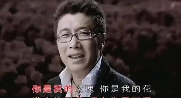 凭一首歌赚2亿,上4次春晚后忽然"消失",如今的他怎样了?