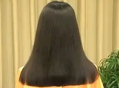 求这种发型的图片 就是女生后面头发很齐很平的发型