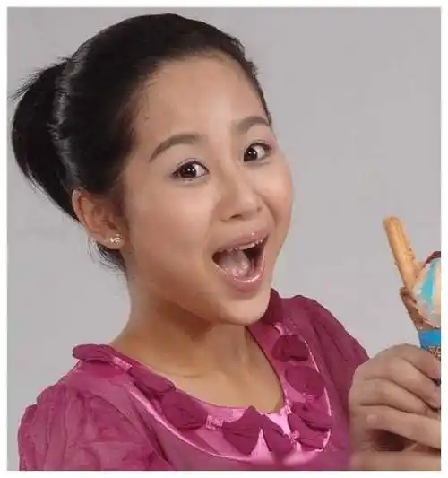 杨紫明智抉择,巧避整容风波,王莎莎历程启示深远!