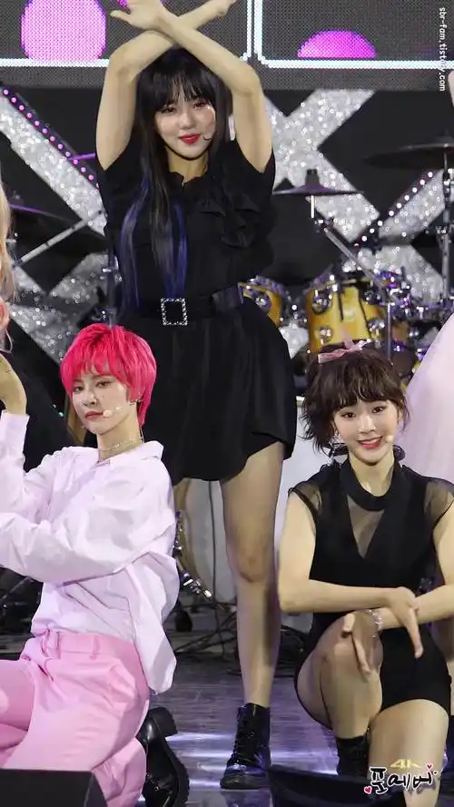 2019最新现场饭拍韩国女团gwsn美女性感火辣热舞高清 4k