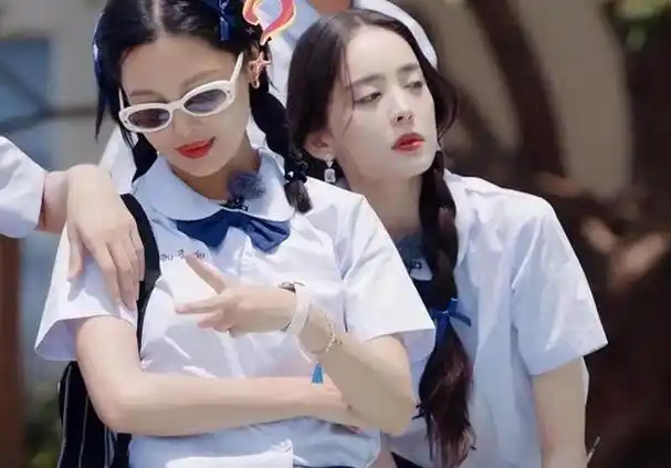 嘉宾间展现真挚友谊,陈柏霖,江疏影互动有趣,古力娜扎,辛芷蕾各有魅力