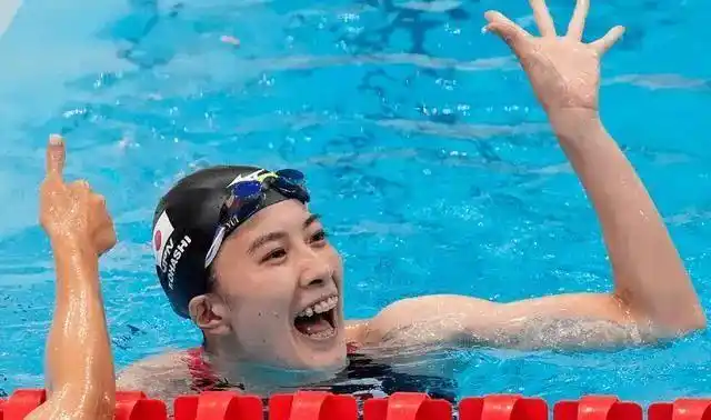 游泳容易导致牙齿畸形国家队