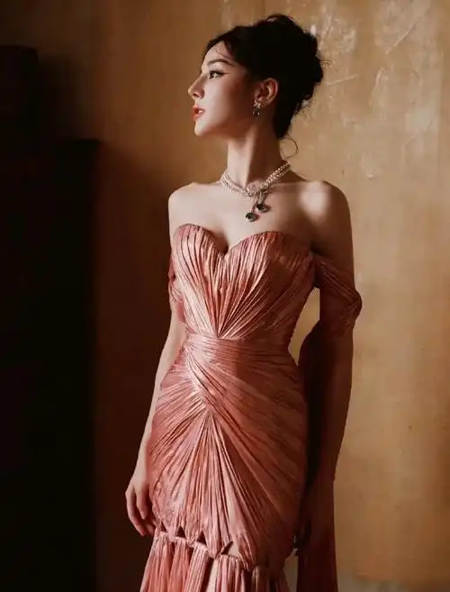 迪丽热巴 x 线下活动93流光粉高定造型,粉嘟嘟的公主迪丽热巴超话