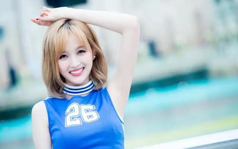 吴宣仪性感高清桌面壁纸图片