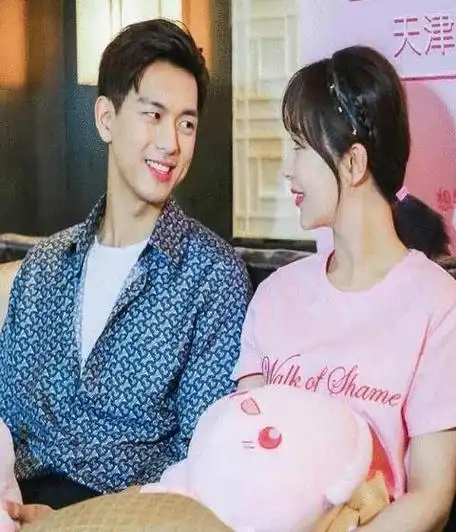 杨紫和李现是怎么成为明星的(杨紫荣登福布斯榜)(1)