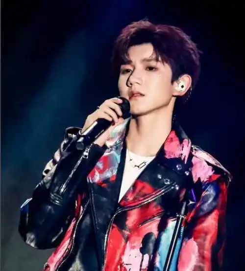 tfboys出道8年发展参差,王俊凯全面发展,王源主攻音乐_易烊_优势_人缘