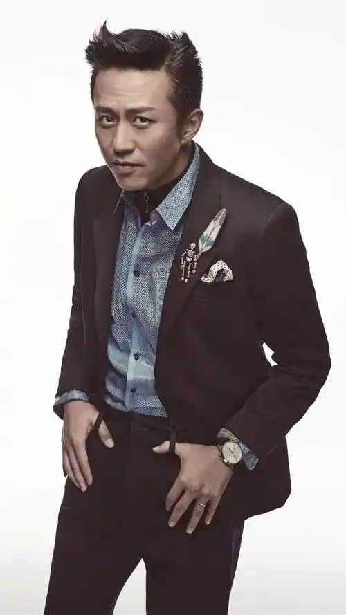 邓超搞怪个性写真