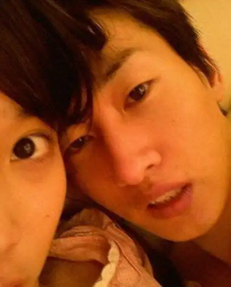 【图】李知恩老公是谁 大尺度亲密床照曝光