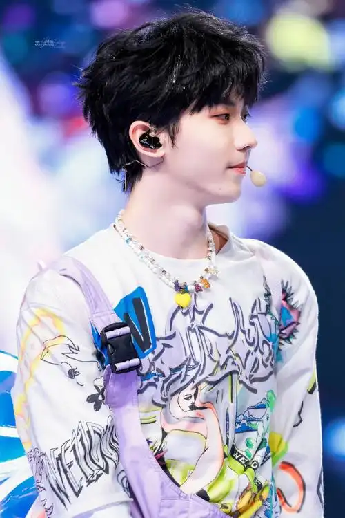 马嘉祺叁重楼暨出道四周年演唱会##马嘉祺 廿一幕启循光赴盛景