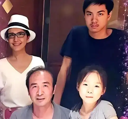 回顾吴玉华:与丈夫离婚也不做丁克,二婚后儿女双全,前夫后悔吗