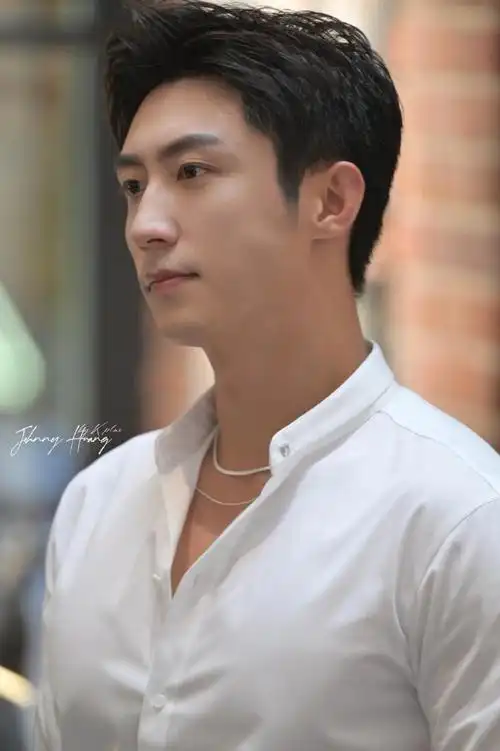 黄景瑜身材##百年灵品牌代言人黄景瑜