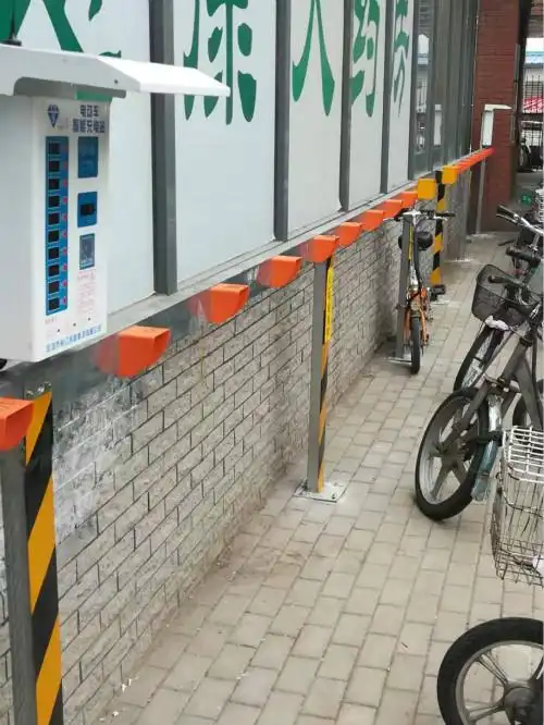 电动车充电桩进北京小区上岗充电安全便民