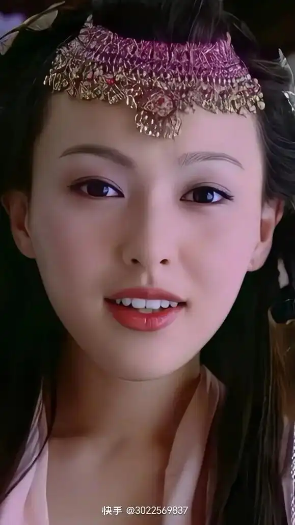 原来穿上古装也可以这么美 #又美又飒 #唐嫣紫萱 - 抖音