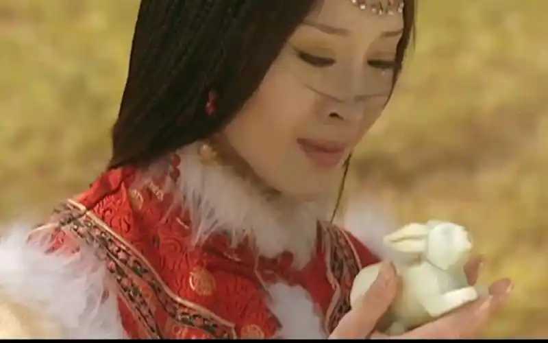 【蓝齐儿•胡天鸽】我曾经也是一个幸福快乐的格格