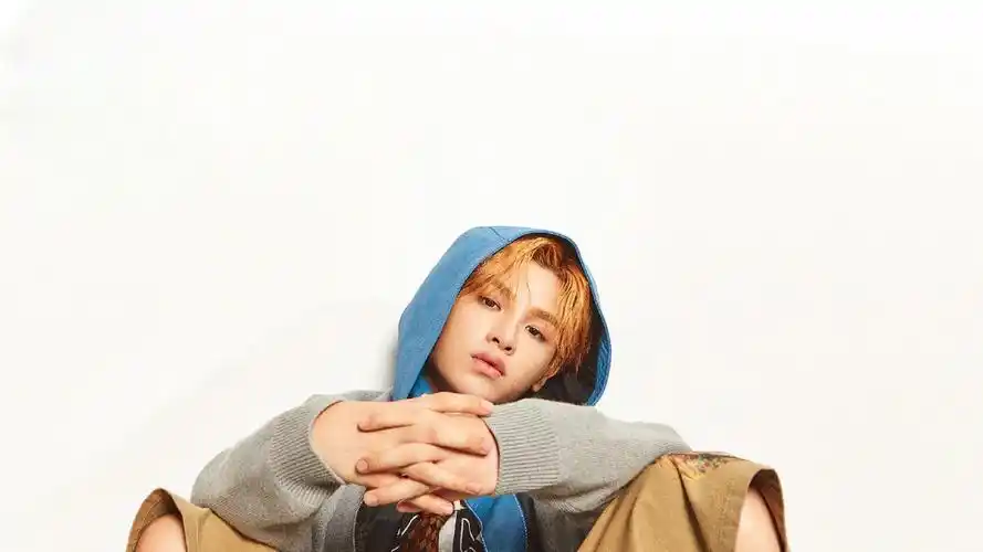 回车桌面>电脑壁纸>明星>大陆明星>小鲜肉黄明昊时尚封面大片霸气写真