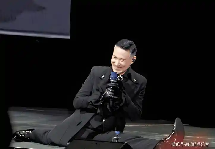 张学友全球巡回演唱会,60岁"宝刀未老",现场小插曲有点尴尬_演出_观众