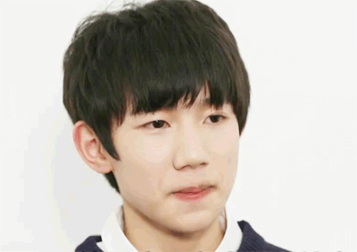 【王源 动图】嗯.这图一点不好看我就是看了半小时. by:@红香正气液