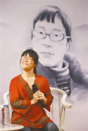 诗坛局促的闯入者