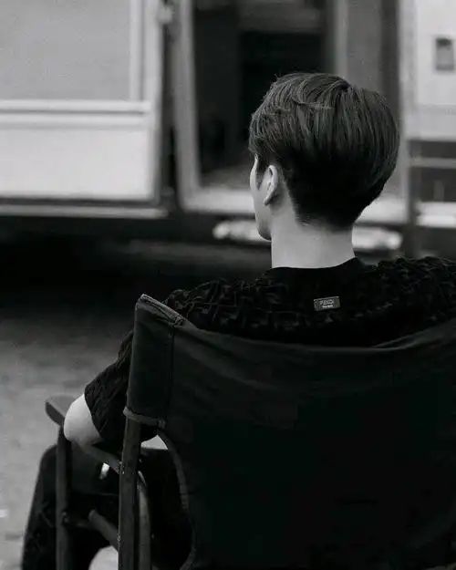 你没有去接机王嘉尔