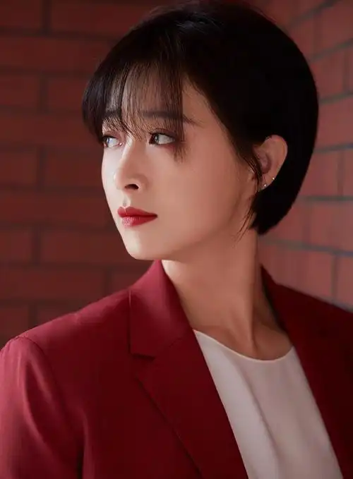 2020年最好看的4款短发每一个都十分减龄你喜欢哪款