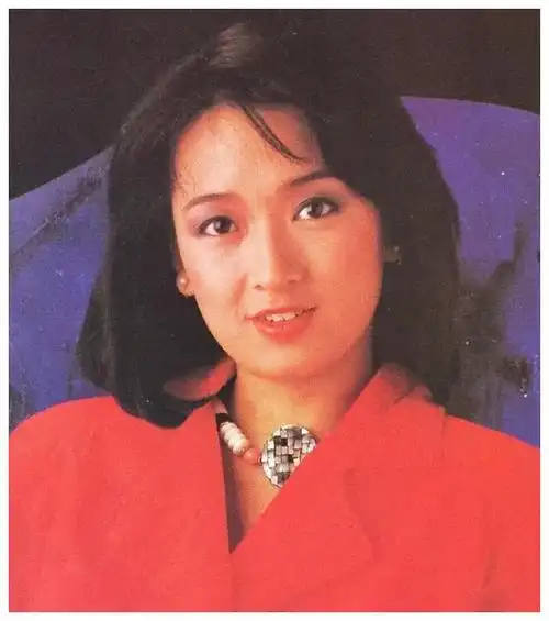 女星龚慈恩两次背叛60岁依旧坚强优雅