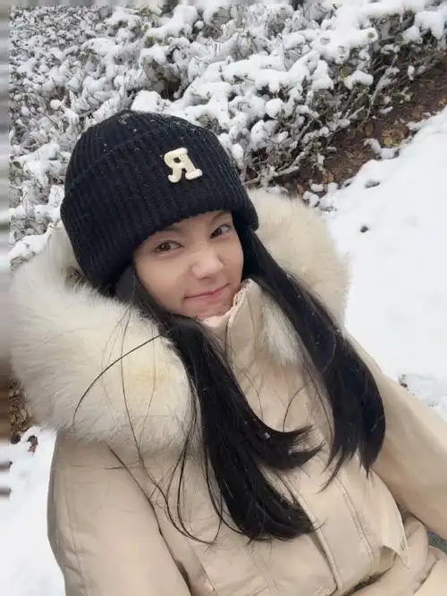 李一桐冬日素颜妆