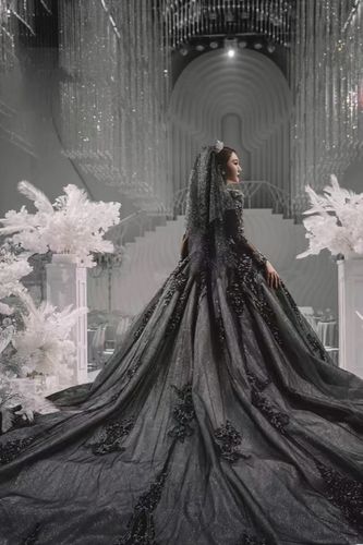 【高定】主婚纱22新款黑色婚纱宫廷公主暗黑系婚纱重工高级出门纱