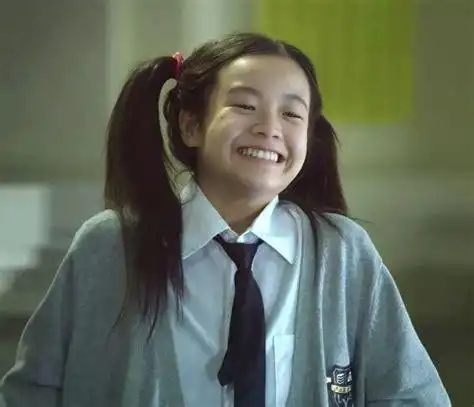 李庚希小时候李庚希童年10岁照片