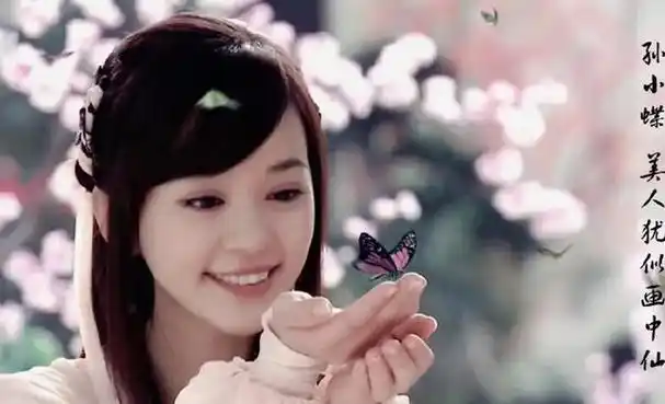 《痞子英雄》先有剧后拍电影,陈意涵是电视剧女主,电影自然也是女主.